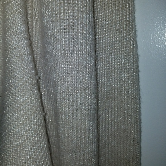 Sweater - Picture 3 of 4